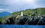 Leuchtturm Ardnakinna auf Bear Island, er bewacht die Einfahrt zum Fischerhafen Castletown Bearhaven, County Kerry